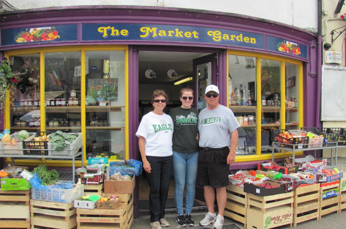 EMUAlumni's tweet photo. Showing #EPride in Ireland are Jim Streeter '74, Mary Owen Streeter '70,73, & Isabel Streeter (current student). https://t.co/Sq8xaQpQJY