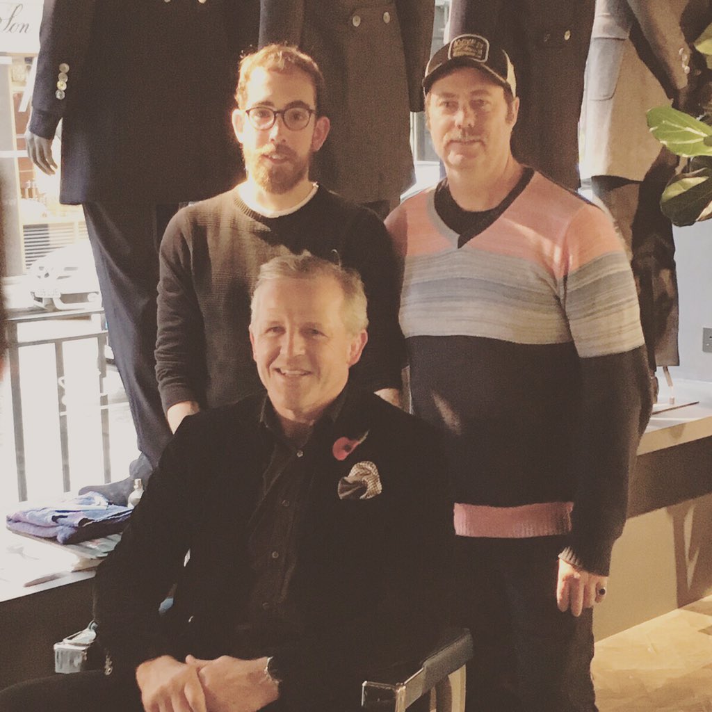 Kitty_LDN's tweet photo. @frontrow92 @ruffians This afternoons successful #shavedown in support of @MovemberUK #portlandengland 🗡🏉🗡 https://t.co/XyWJ3qnW6p