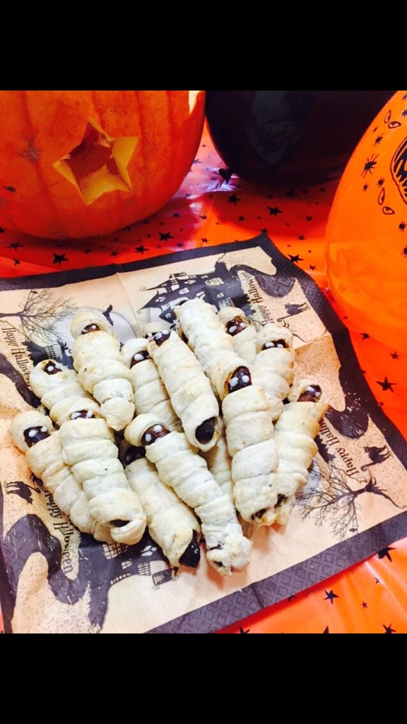 adstaite's tweet photo. Mummified Little Porkers for Halloween @JollyHog https://t.co/NKkET2UN1A