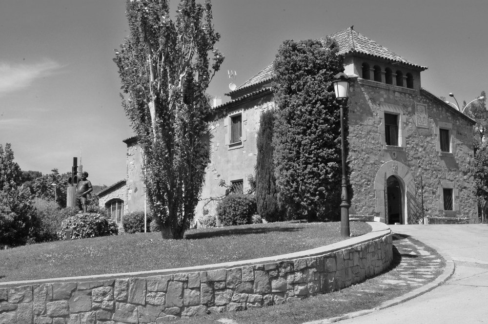 citadelMKT's tweet photo. La Masia horror story by @XavierCodina76 
https://t.co/jENgBTDf3U https://t.co/InlFHKIDHV