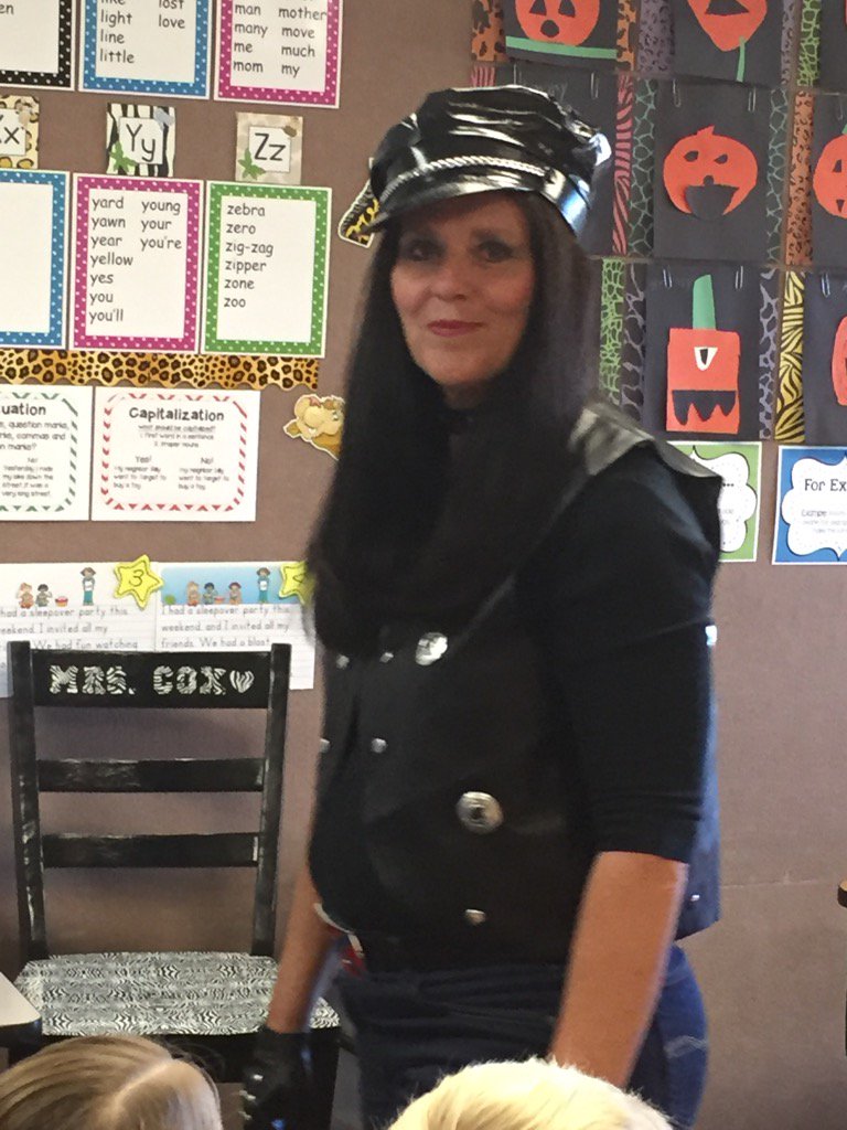 staceyjocox's tweet photo. Biker Chick Gale! @Redmtelementary #bestcostumeever https://t.co/MHSrj14zyy
