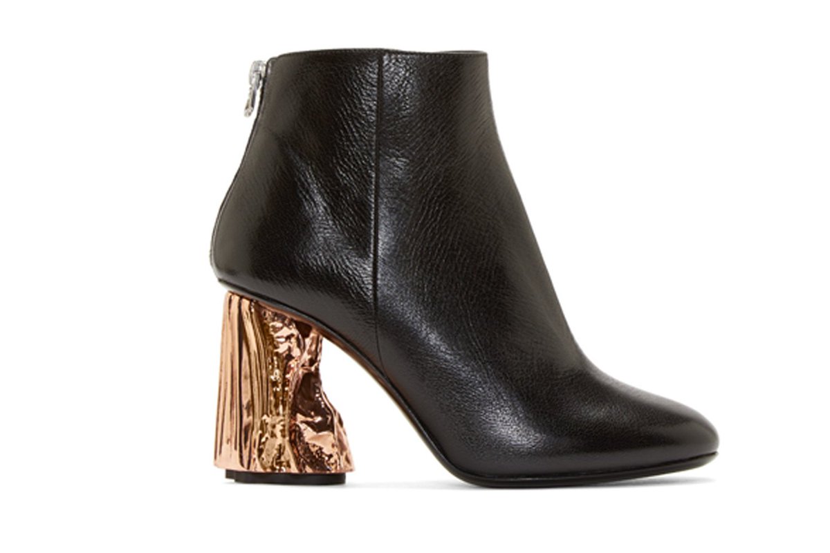 ESEscapist's tweet photo. Beat the autumn blues with a stylish pair of ankle boots: https://t.co/GS1B8gDVQ9 @acnestudios https://t.co/FSVK5DeOGa
