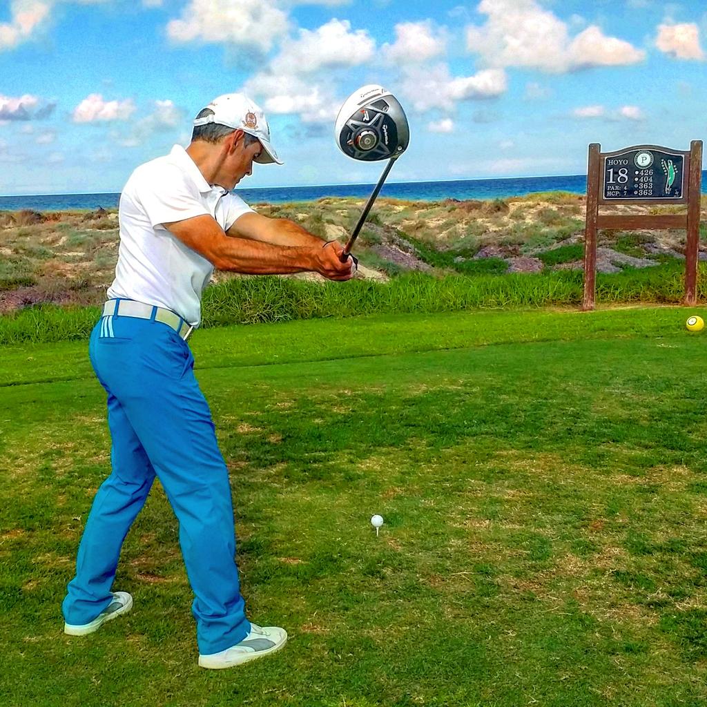 AAldaiturriaga's tweet photo. Fantástico día de #golf para terminar la semana #WorkAndGolf ⛳😎
En @paradores #ElSaler
#golfmmunity #FelizViernes https://t.co/SAhG6r1DWQ