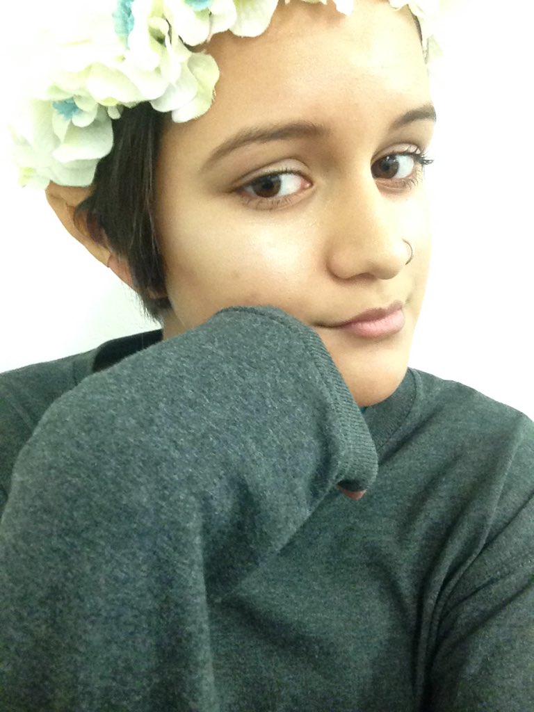 5soscollarbones's tweet photo. Have I mentioned I'm a fairy prince? ✨ https://t.co/BMVzCfDSVi
