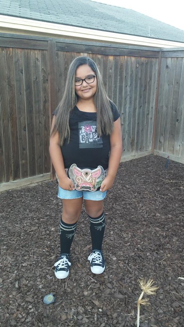 thequeenbea69's tweet photo. @AJBrooks my daughter loves you and has wanted to be you for halloween for almost a year now! We miss you Aj! https://t.co/5HO5hEgX0r