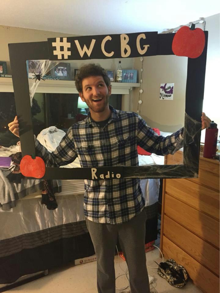 WCBG_Media's tweet photo. Get wicked, get spooky with us at Union Hall right now till 7pm! I'd be excited as this guy right here! #WCBG https://t.co/JqzbdDb5G9