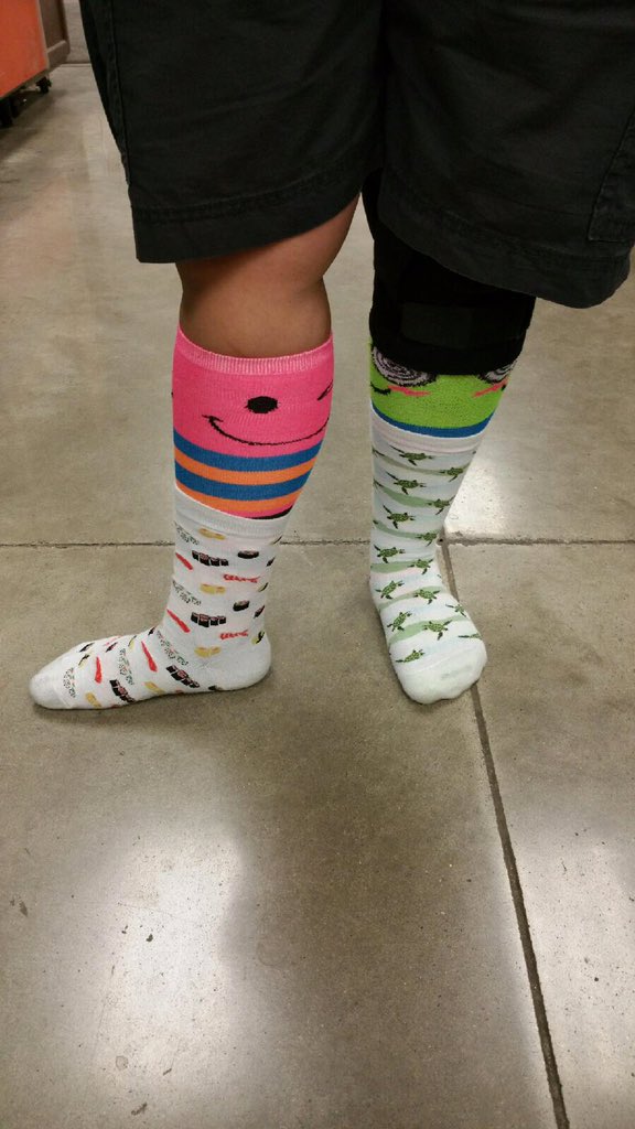 GreenwoodHD2019's tweet photo. 2019 Crazy Hat/Sock Day More of! #buckethead #calfflex #stylin # futurerodeoclowns @BPlantenberg @mlindsey1223 https://t.co/jN4SnqXoeu