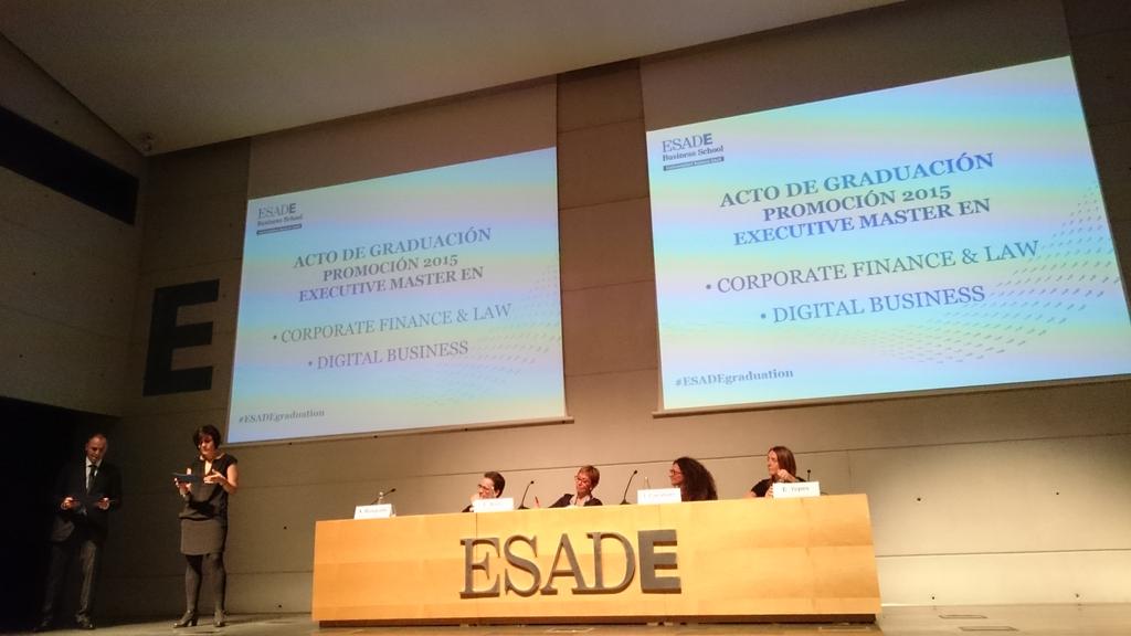 xgasquez's tweet photo. #esadegraduation Y San Se Acabó! Un abans i un després d'aquest any passat per @ESADE Gràcies @mireiafigueras i nens https://t.co/FDGZFFmXYQ