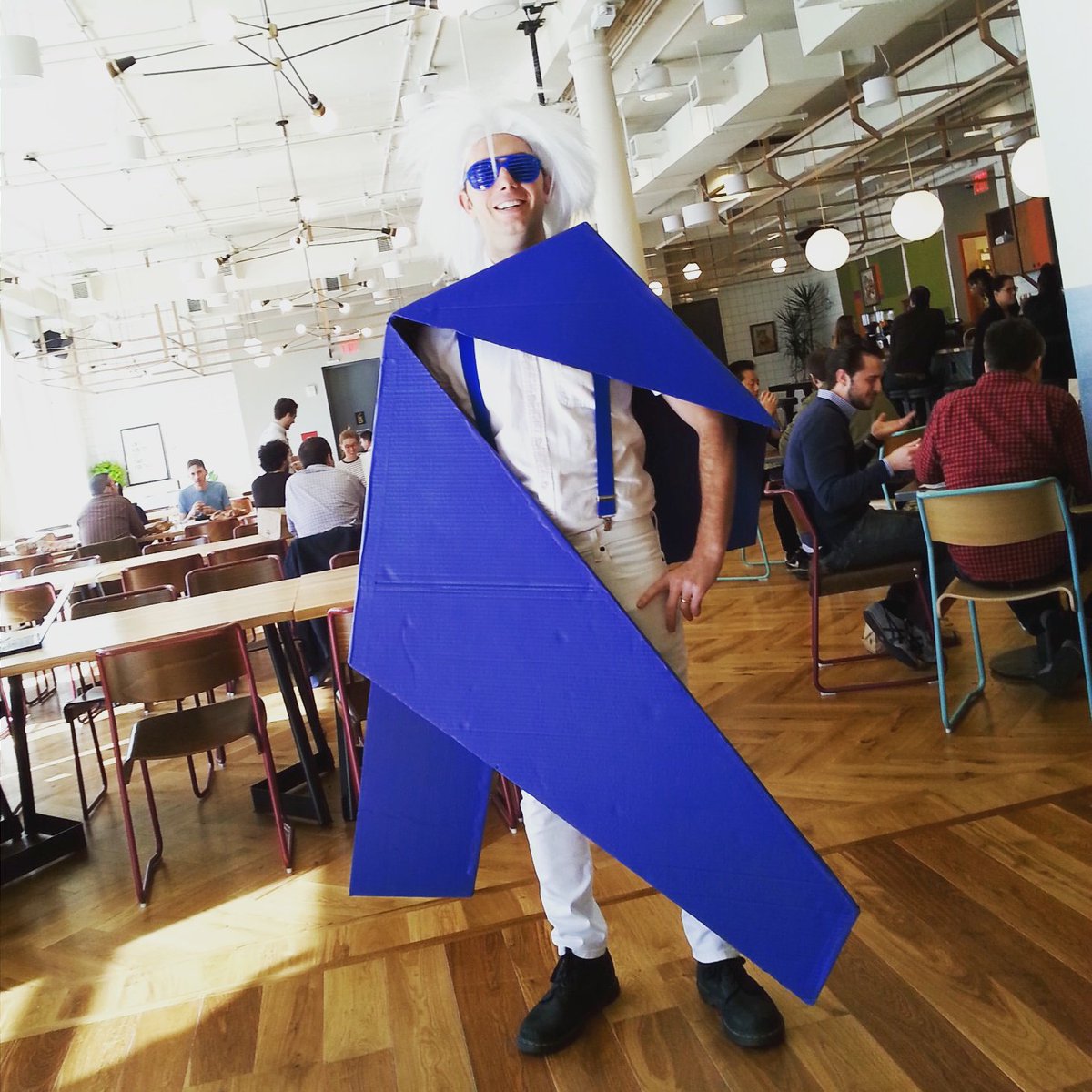 WeWorkProduct's tweet photo. The commitment is real @AutodeskRevit @kashuobennett #thisweworklife https://t.co/4E2wHLYl7E