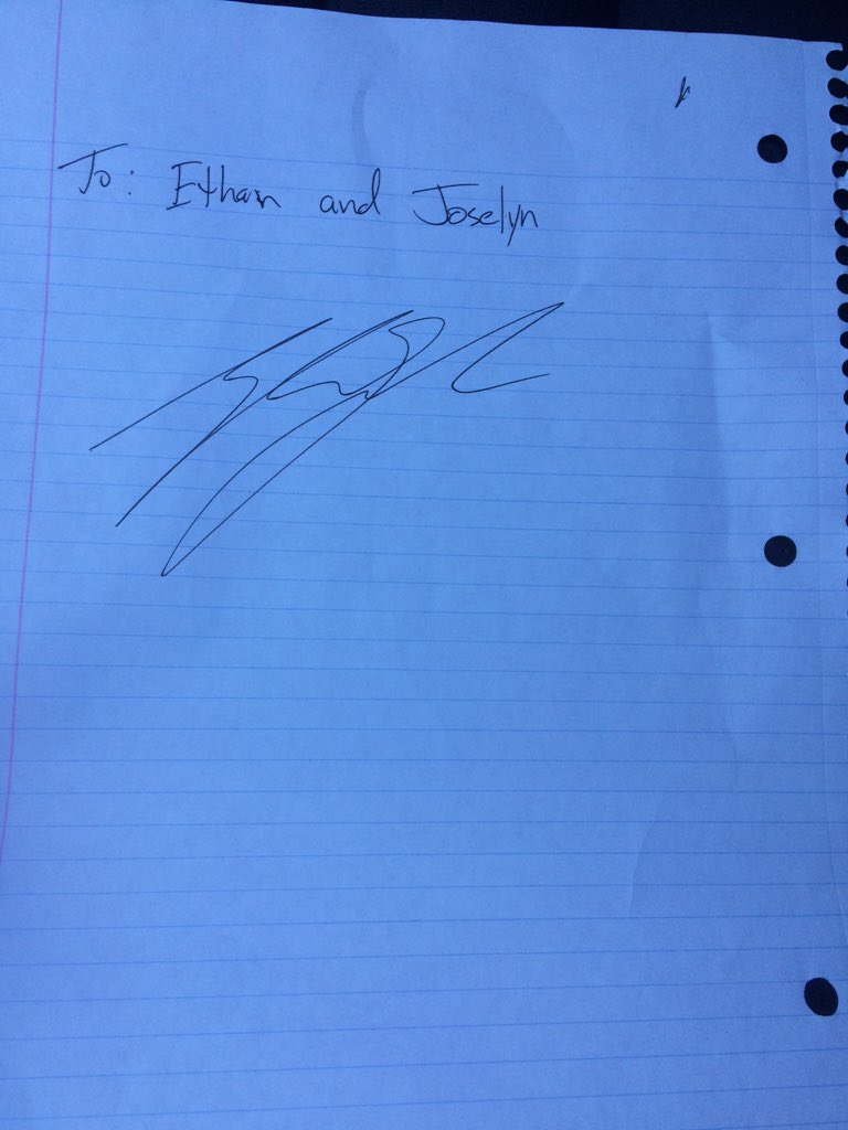 ethanvanlonden's tweet photo. Big thanks to @themightyquinja for getting this when he met @tylerrjoseph at the #bighouse5 tournament https://t.co/2yfiWr3vRF