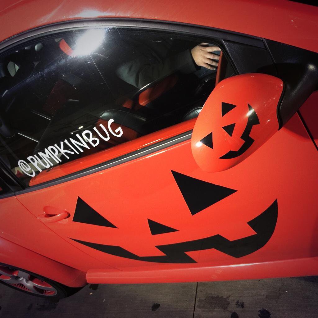 pumpkinbug's tweet photo. It's Halloweentime in #Durham! Tweet if you see us &amp; tell us yr costume! @DurhamArts @splat_space @downtowndurham https://t.co/SqD6pZ9Fcw