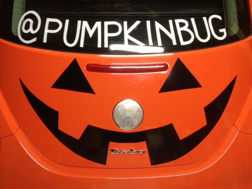 pumpkinbug's tweet photo. It's Halloweentime in #Durham! Tweet us &amp; tell us yr costume!  @New2Durham @fullsteam @cocoacinnamon  @LGBTQDurham https://t.co/6UcVfNFw5d