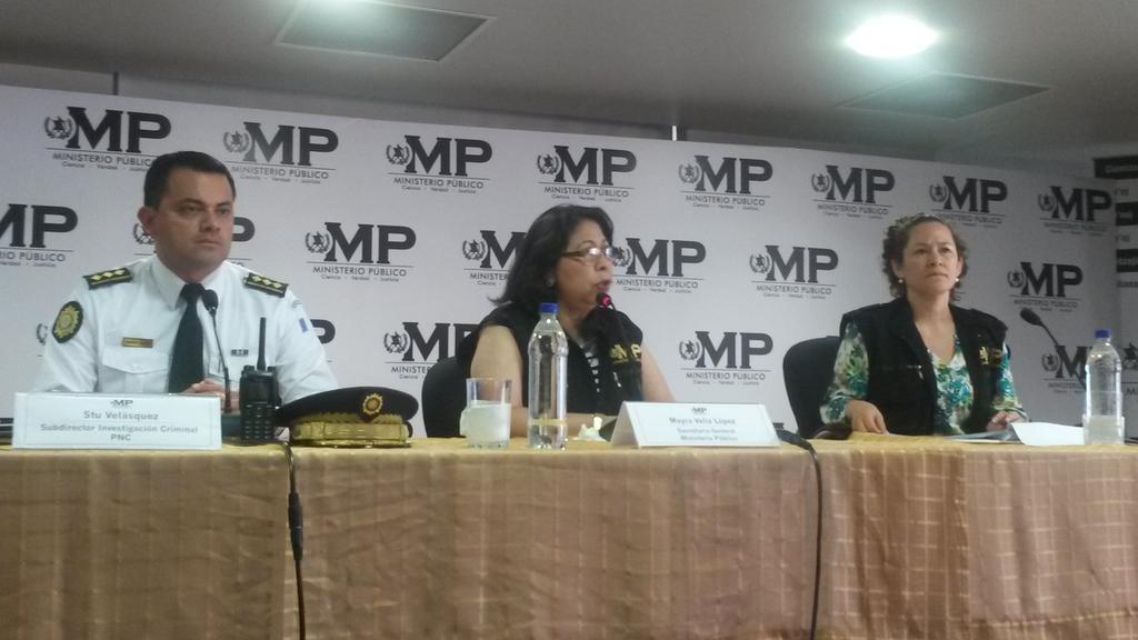 MrodriguezDCA's tweet photo. @DiariodeCA Comienza conferencia de prensa en el @MPguatemala por capturas en caso de corrupción en comunas de 1/2 https://t.co/KQHjbU0NO3