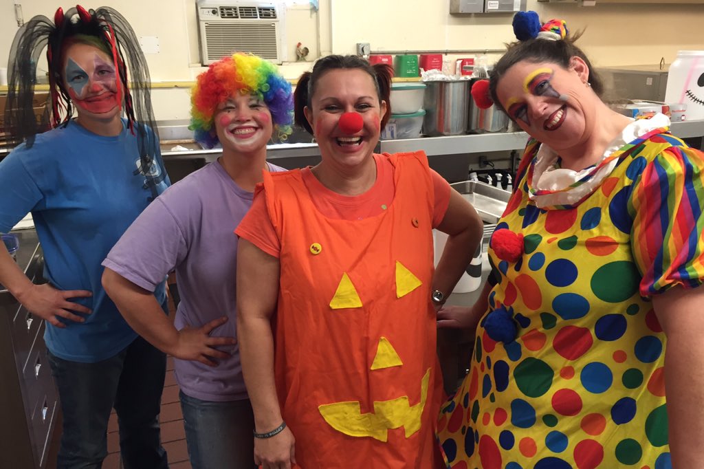 EESPrincipal's tweet photo. The EES CNP team is in the spirit for #RedRibbonWeek. #alcompix @ccscafeteria #cullmanbearcats https://t.co/T0prnW0cFR