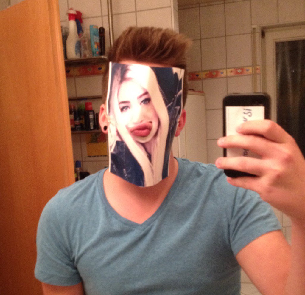 TimFaller1601's tweet image. Ich verkleide mich diesen Halloween mal.
Aber wenn schon, dann richtig gruselig! #GronkhTV