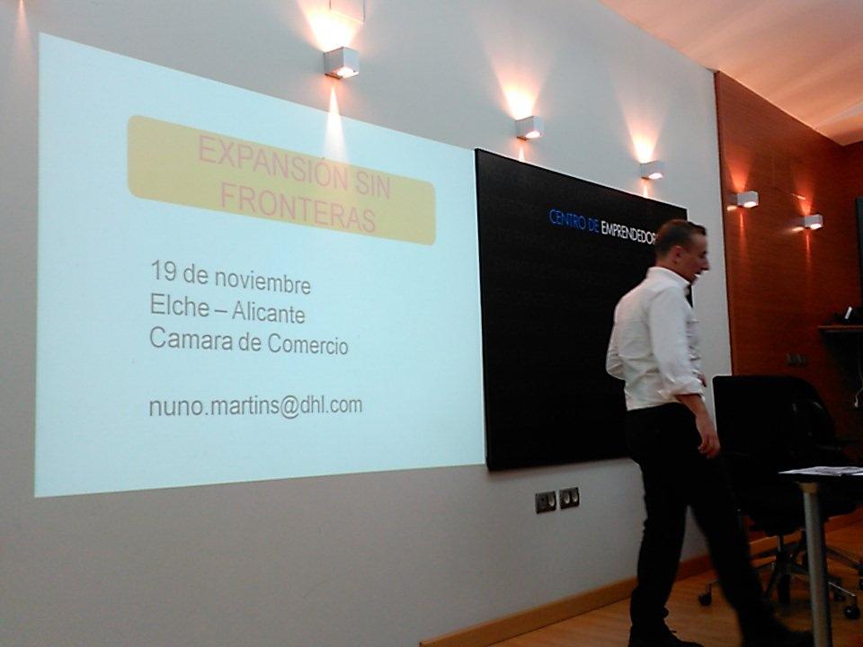 zakers_'s tweet photo. Termina la ponencia de @nunoammartins muy práctica y amena. Ponente de los que da gusto escuchar. #zakeando https://t.co/Jx8QOKt2Tn