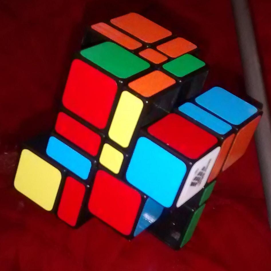 ECS_Rubiks's tweet photo. Y aquí mi primer cubo #WitEden 333 Camouflage, este creo que me va a costar, parece algo parecido a un 444 Bandaged https://t.co/TRHAlJ5Kp0