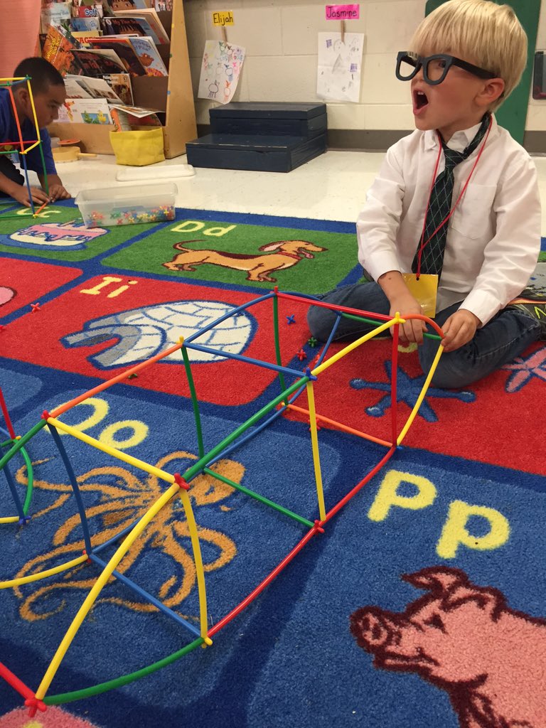 Cacibalser's tweet photo. I think he's excited?! #buildingclub #pointetime @hrollings4 @OldPointeElem https://t.co/xEKTa2s3Jm