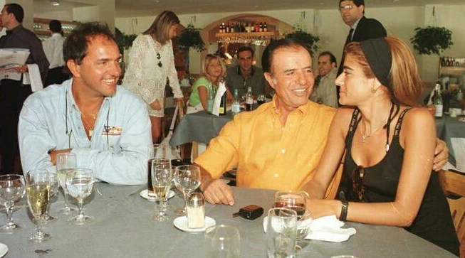 ElPerroDelOrto's tweet photo. #SiGanaMacri vuelven los noventa. https://t.co/TKcdyX1HEA