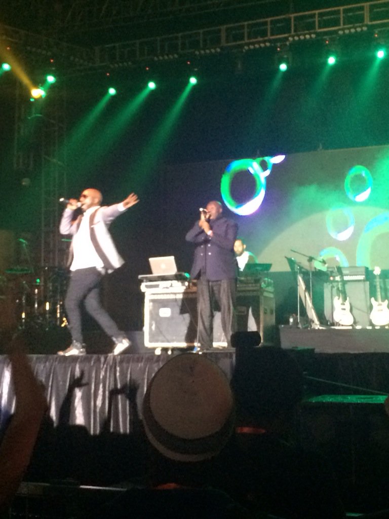 odekeys's tweet photo. These legends ambush us and get everyone dancing. Swahili nation on stage #PopAndJam #NeyoConcert @UrbanTVUganda https://t.co/2xAW1ia0IR