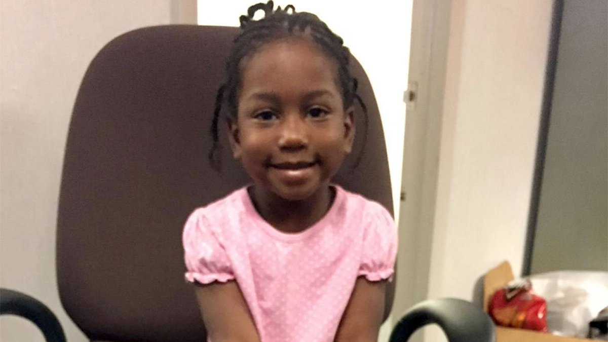FOX13News's tweet photo. MORE: Please RT to help find her family; she was found wandering in St. Pete: https://t.co/Edz67ahZCr https://t.co/TtgEWghMjR