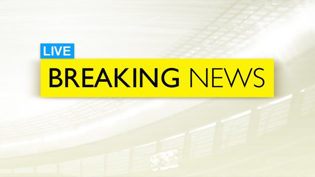 BBCSport's tweet photo. Leeds chairman Massimo Cellino has said he would be willing to sell the club to supporters

https://t.co/CoagDoEbzG https://t.co/cMRnF2sf99