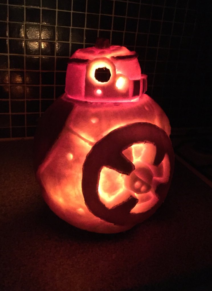 The pumpkin's carved. 🎃 #StarWars #TheForceAwakens #BB8 #Halloween 🕸