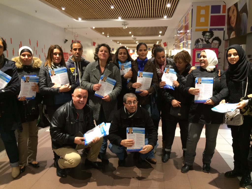 MDoAeschlimann's tweet photo. Tractage équipe Hauts d'Asnieres avc @carocarmantrand pr @vpecresse @_vp2015 @AvecValerie92 @solere92 @RepAsnieres https://t.co/gmukLLLfdS