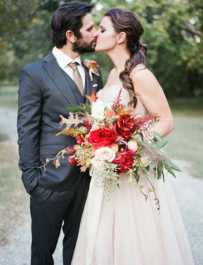 FloralOccasions's tweet photo. Did you see our compilation of #fallweddings inspo on our blog? Marsala &amp; brass is our fav!  https://t.co/9Q0BjwlHc9 https://t.co/U30reJtQ37