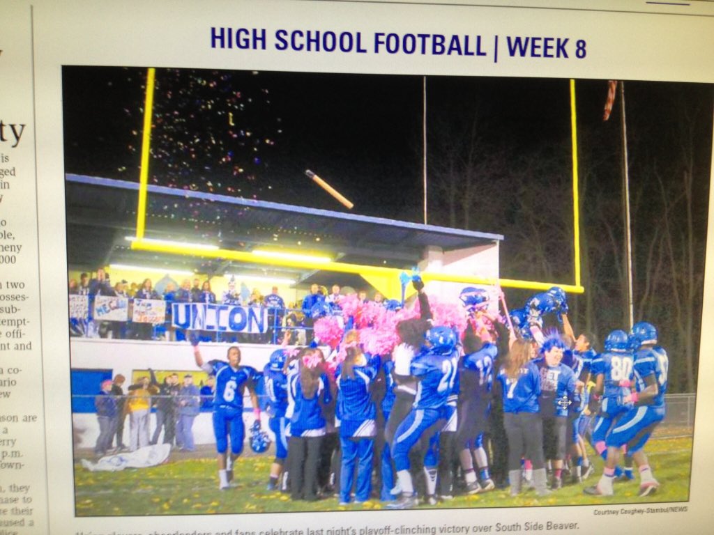 sma_25's tweet photo. throw back to my last two hs football games.. easily the best games of my life🙌🏻🙌🏻 #BeatNeshannock #IDidntGoToUnion https://t.co/RDPcfK3sqY