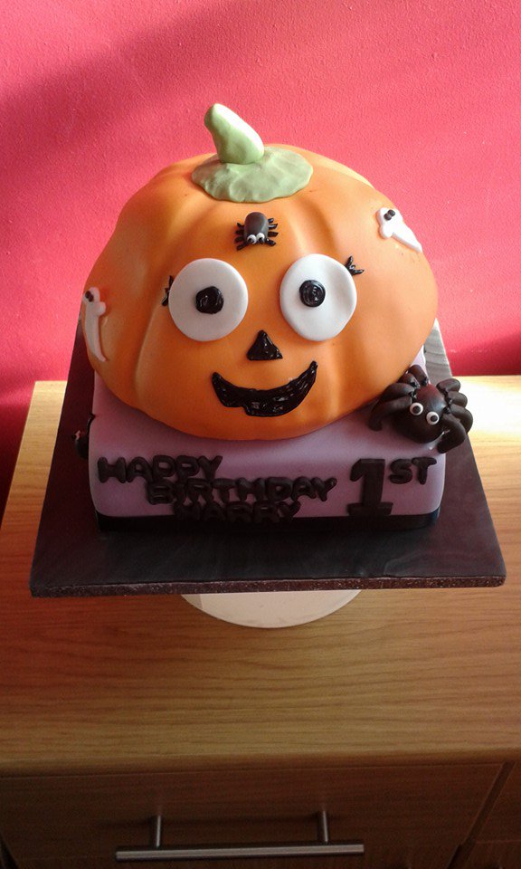 buffetoccasions's tweet photo. Happy Halloween.... First Birthday Cake.. https://t.co/s5fDNwSJCU