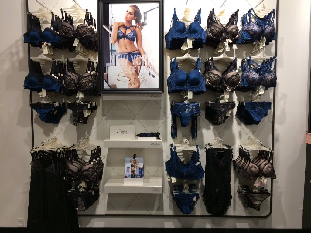 PiaWaehrens's tweet photo. Sooo ready for Silvie. 👏😆🎀 @Hunkemoller @PiaWildbork @SorenThomsenHKM https://t.co/GgNTLphp57