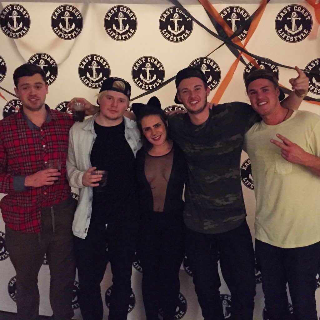 AlexMacleanECL's tweet photo. Squad 🎃🎃🎃 #HappyHalloween https://t.co/WV5nCe2l2f