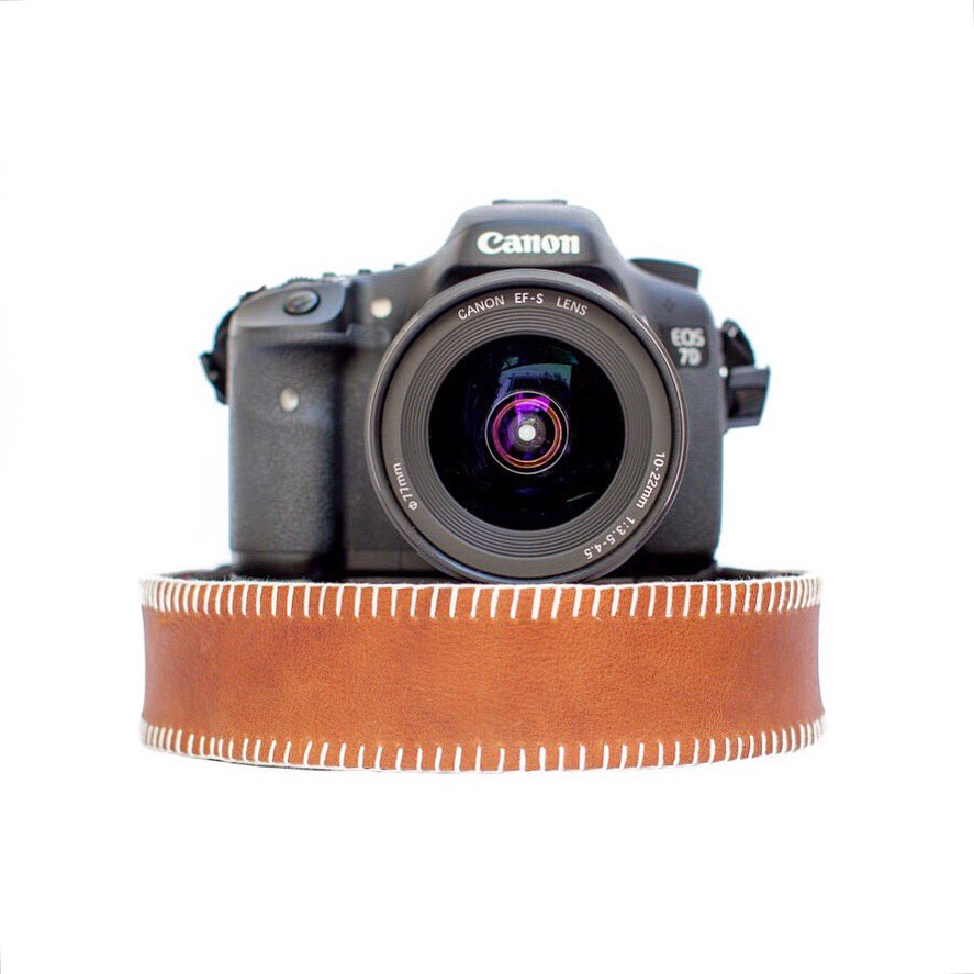 samandkatedsign's tweet photo. In love with our new hand stitched leather #camerastrap! #samandkatedesign #camera #canon #leather #handmade #etsy https://t.co/EuNF2WNb16
