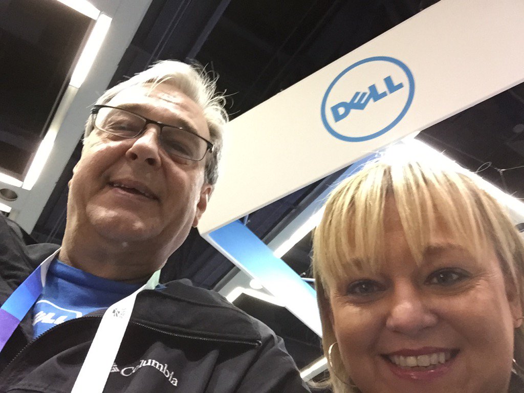 sqlcrazy's tweet image. #dellsql rocking it at PASS Summit with Dell!