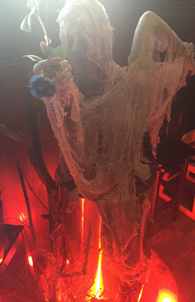 HMCX2016's tweet photo. Want a taste of #hmcx2016 you can check out our work @OvertimeSP for their #Halloween #party! #YEG #shpk #yegevents https://t.co/bSWDf7671e