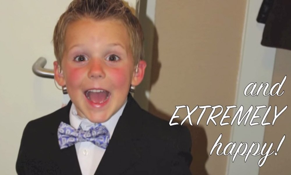 Pais captam em vídeo os passos da transformação do filho transgênero de 6 anos hypeness.com.br/2014/06/pais-m…