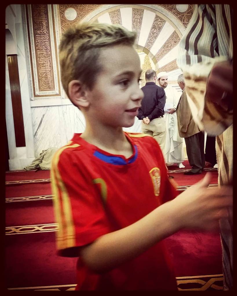 livealandalus's tweet photo. #jumamubarak
#Uways #emir #muminin
#conlaroja
#españa
#mezquitadegranada https://t.co/VSI5uS78Lv