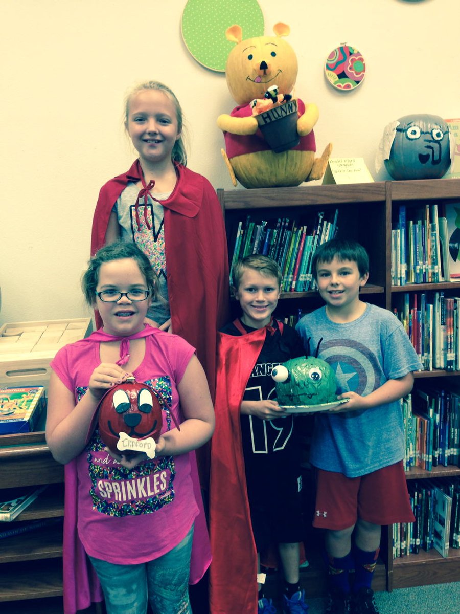 janet_spence10's tweet photo. Pumpkin Fun #coxcomets https://t.co/d7fskUPxhT