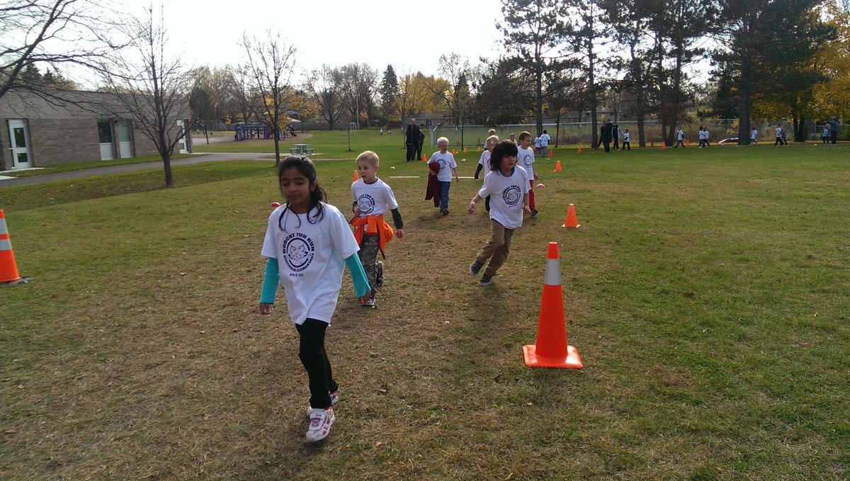 MsJensenClass's tweet photo. So proud of all of these strong runners who raised money for the BVPTA #bvfunrun #bvrox https://t.co/5JSmwwQvef