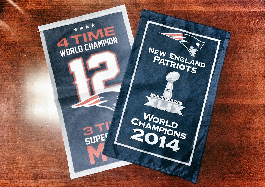 #FreebieFriday - RT this &amp; follow us to enter to win a set of <a href="/Patriots/">New England Patriots</a> mini-banners!

#ThisIsOurHouse