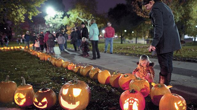 ETGuardian's tweet photo. TORONTO EVENTS: 8 things to do this Halloween weekend (Oct. 30 to Nov. 1) https://t.co/JWfVKY0Gs4 https://t.co/nZz6Izk2K7