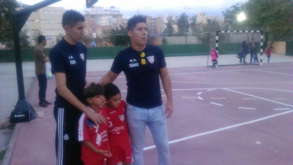 Bda_Carranque's tweet photo. Gran partido de nuestros peques del Benjamín B contra @CDGironFS .
Enhorabuena a todos. https://t.co/f4cUAXr4Lw