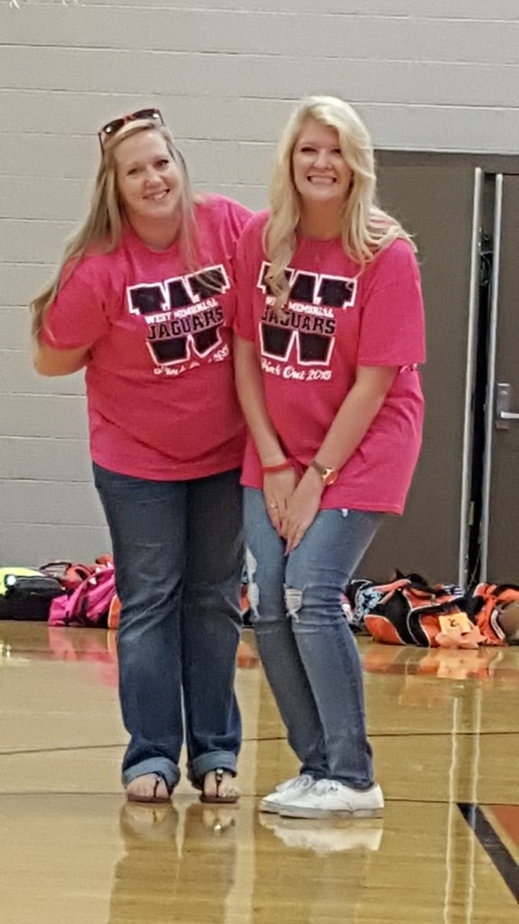 LynetteCornell1's tweet photo. Love my Cheerleader Sponsors!  @kellybuffa @HenryScience #wmjhpride https://t.co/7kEWcKAdfV