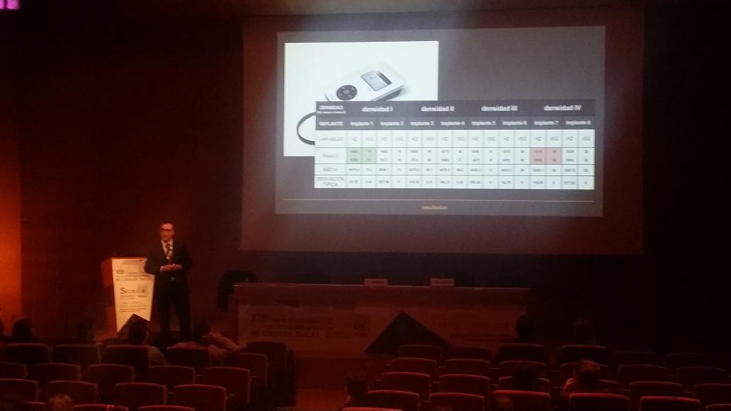 QGE79's tweet image. Dr. Brizuela en su lectura sobre estabilidad implantaria con AFR #secibbilbo2015 #osstell #klocknerimplantsystem