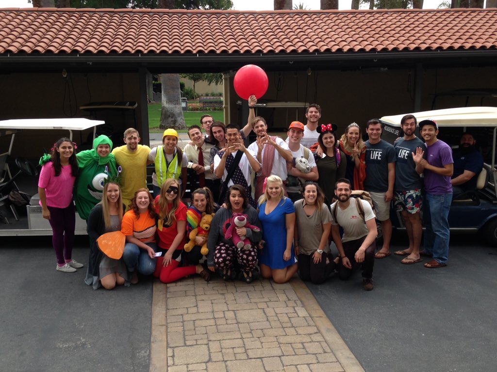 With classes cancelled and blustery winds that should die down by tonight, you can come to Brisco's at 7! 🎃🎃