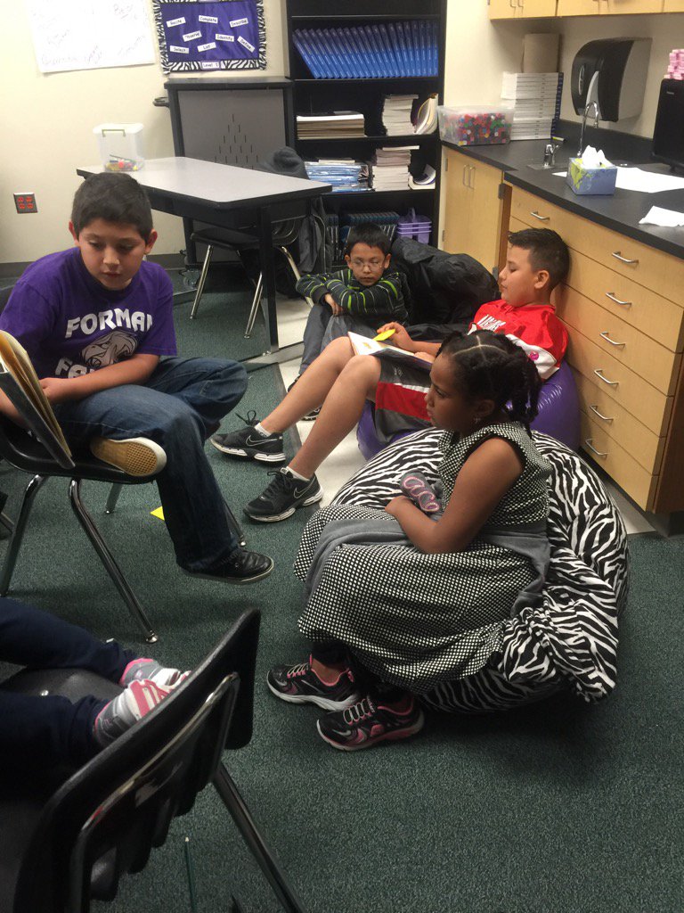 Forman5thGrade's tweet photo. Forman 5th and 2nd Reading buddies #Formanlearns #forman 2ndgrade #formanleaders https://t.co/gSoLldjP8e
