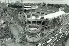 raulseibane's tweet photo. Historia que tú hiciste...
Santiago Bernabéu. Obras 3ºy4º anfiteatro.
Año 1993 https://t.co/Uxqk8dCFNI