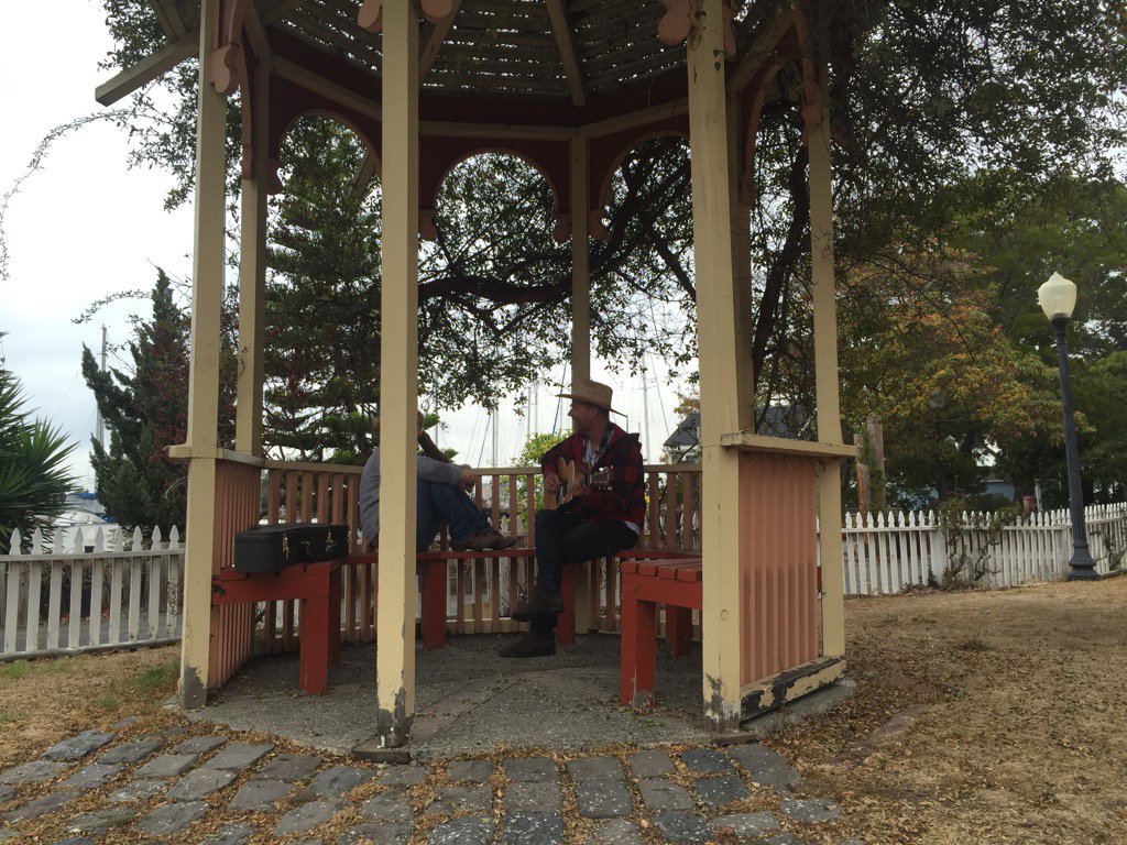 RachelGarlin's tweet photo. Running songs for tonight's show with Michael Mcnevin @McNevinMusic...Join us at The Monkey House in Berkeley 730pm. https://t.co/fpPs4TXerj