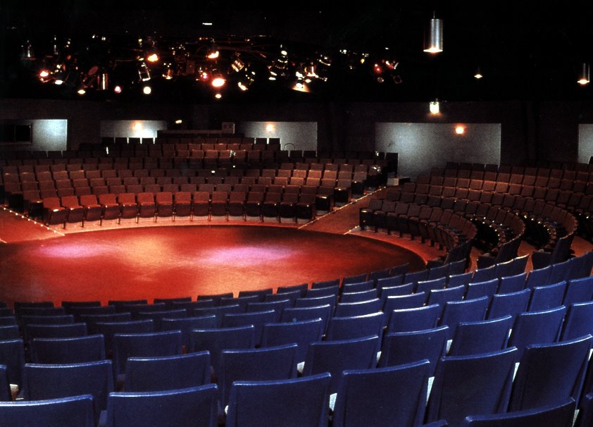INTorchRelay's tweet photo. #Stop55 Thing to Do: @wagonwheelcentr offers theater in the round in Warsaw! #92counties https://t.co/D0hEOIzg1a